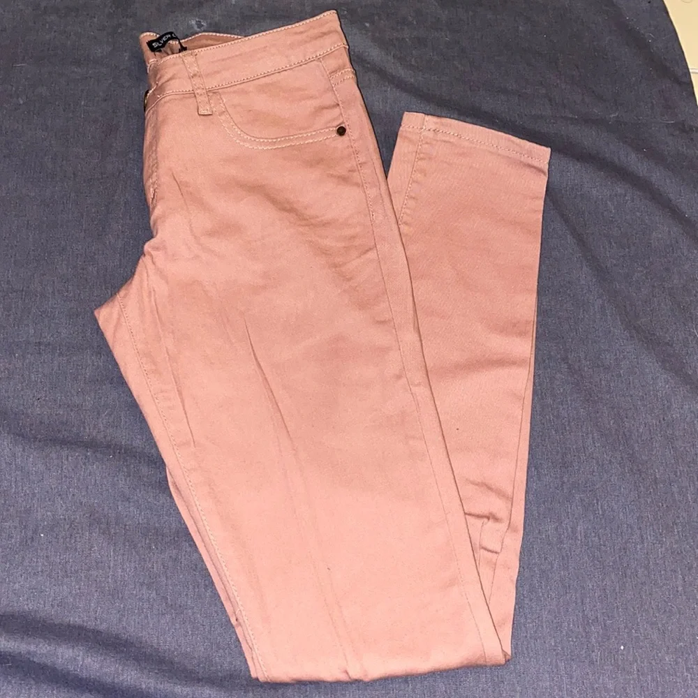 Silver crush | junior’s jeans | skinny | size 3/4 | blush - Picture 3 of 5